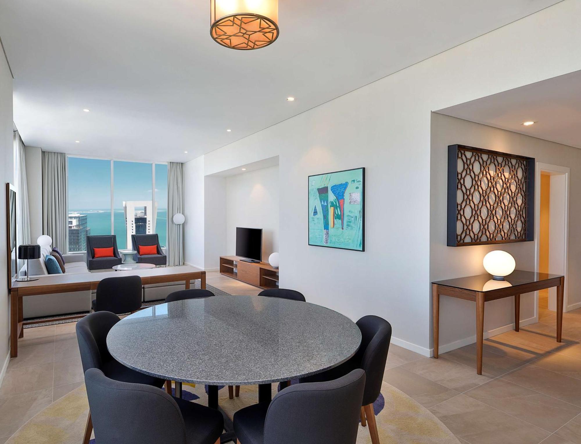 Aleph Doha Residences, Curio Collection By Hilton Dış mekan fotoğraf A typical apartment interior